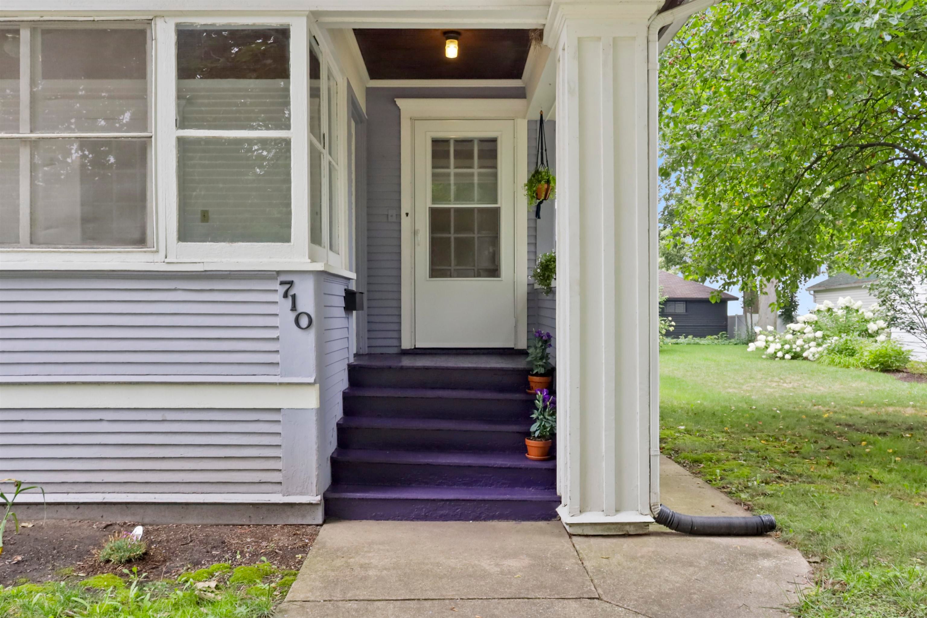 710 Harrison Avenue - Photo 3