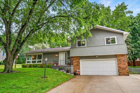 Photo of 5318 Kingsbridge Road, Madison, WI 53714 (MLS # 2025610)