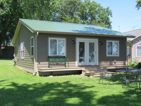 Photo of W10397 Blackhawk Trail, Fox Lake, WI 53933 (MLS # 2027384)