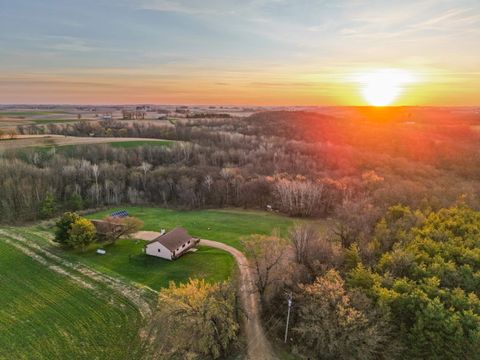 Photo of E5390 Parker Drive, Viroqua, WI 54665 (MLS # 2021233)