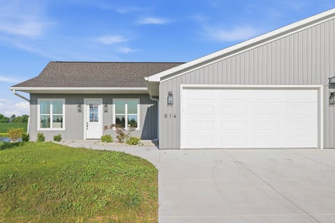 Photo of 814 Lakeview Lane, Ripon, WI 54971 (MLS # 2022956)