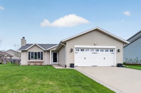 Photo of 1107 Tara Drive, Sun Prairie, WI 53590 (MLS # 2021734)