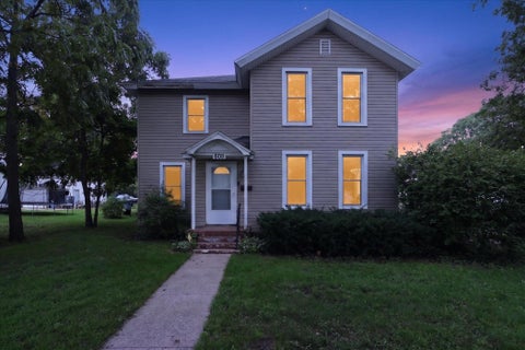 Photo of 608 1st Center Avenue, Brodhead, WI 53520 (MLS # 2032185)