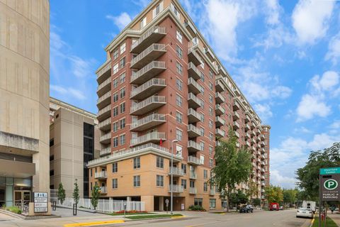 Photo of 333 W Mifflin Street 3040 #3040, Madison, WI 53703 (MLS # 2020890)