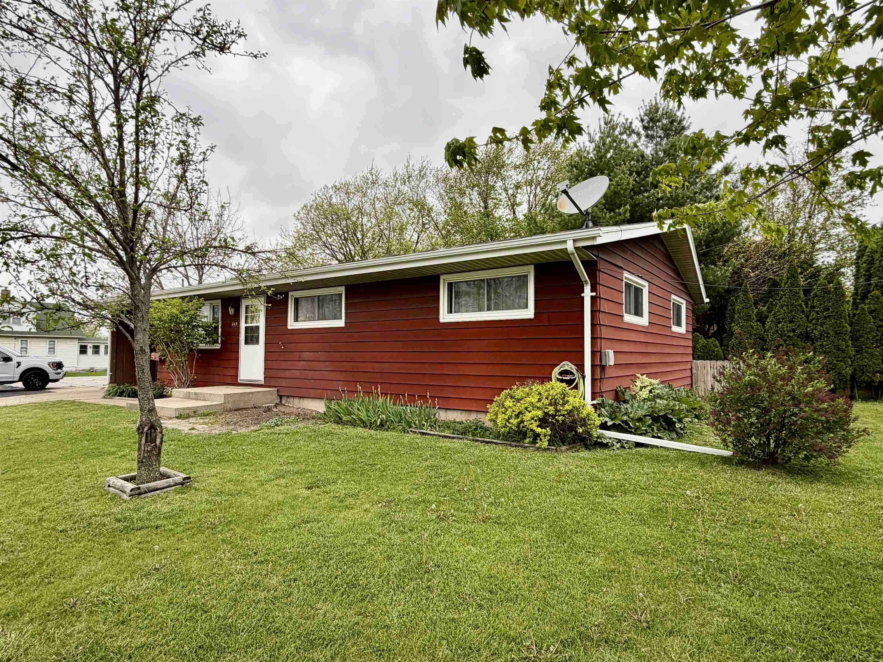 265 E Memorial Drive