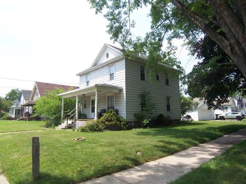 Photo of 873 E Memorial Dr. Drive, Janesville, WI 53545 (MLS # 2012332)