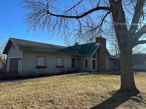 Photo of 1 Maple View Court, Madison, WI 53719 (MLS # 2014815)