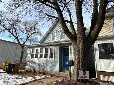Photo of 2120 Winnebago Street, Madison, WI 53704 (MLS # 2014076)
