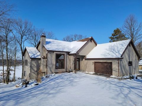 Photo of W10725 Wildwood Way, Poynette, WI 53955 (MLS # 2015019)