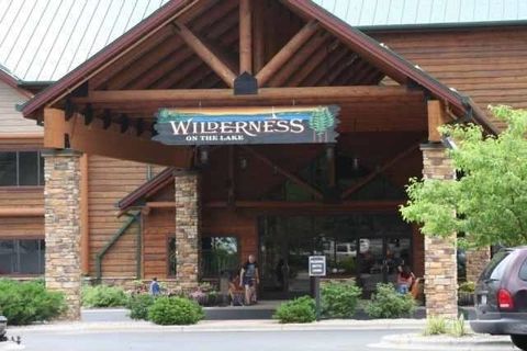 Photo of 350 E Hiawatha Drive 212 #212, Wisconsin Dells, WI 53965 (MLS # 2011715)