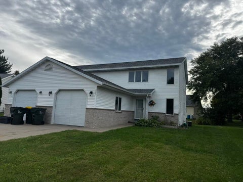 Photo of 615 Eagle Crest Court, Prairie du Sac, WI 53578 (MLS # 2034960)