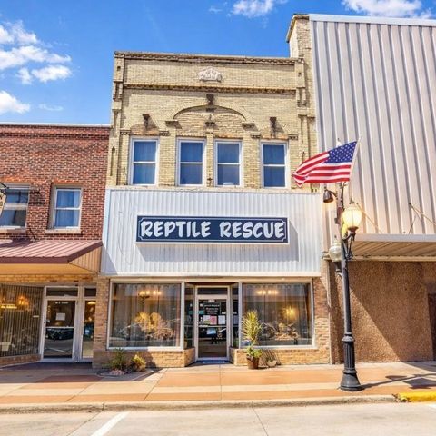 Photo of 113 E Cook Street, Portage, WI 53901 (MLS # 1999269)