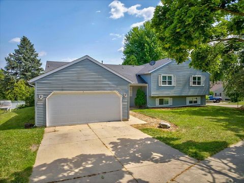 Photo of 1 Georgetown Drive, Madison, WI 53719 (MLS # 2028396)