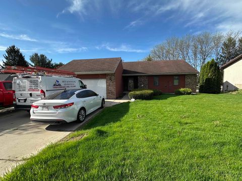 Photo of 543 Mahogany Way, Verona, WI 53593 (MLS # 2022569)