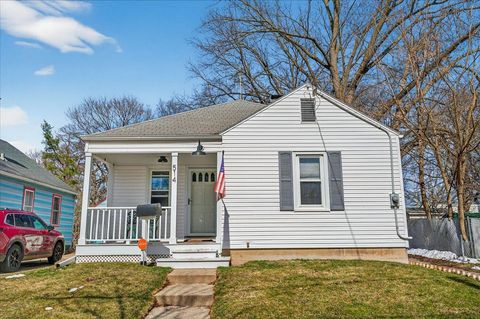 Photo of 514 Spruce Street, Madison, WI 53715 (MLS # 2020651)