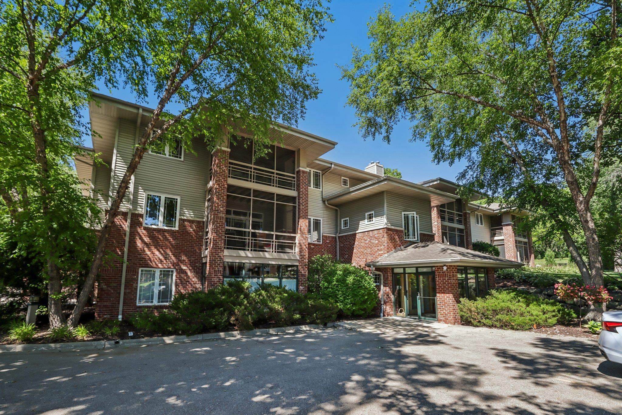 2820 Mickelson Parkway 302