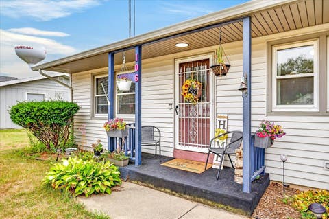 Photo of 106 E 3rd Avenue, Brodhead, WI 53520 (MLS # 2029862)