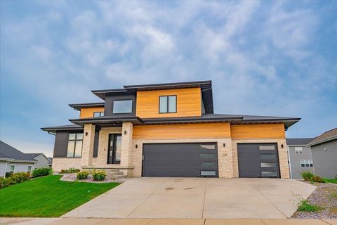 Photo of 2596 Fahey Glen, Fitchburg, WI 53711 (MLS # 2010696)
