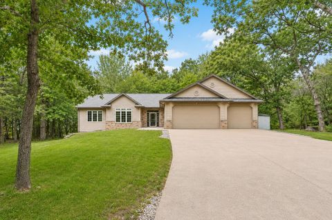 Photo of E10085 W Buck Bay, Reedsburg, WI 53959 (MLS # 2025559)