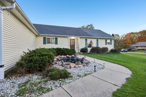 Photo of S5631 Glacier Drive, Baraboo, WI 53913 (MLS # 2035266)