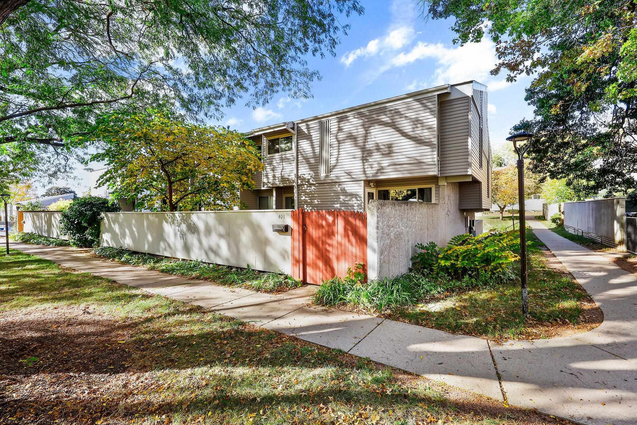 401 East Bluff
