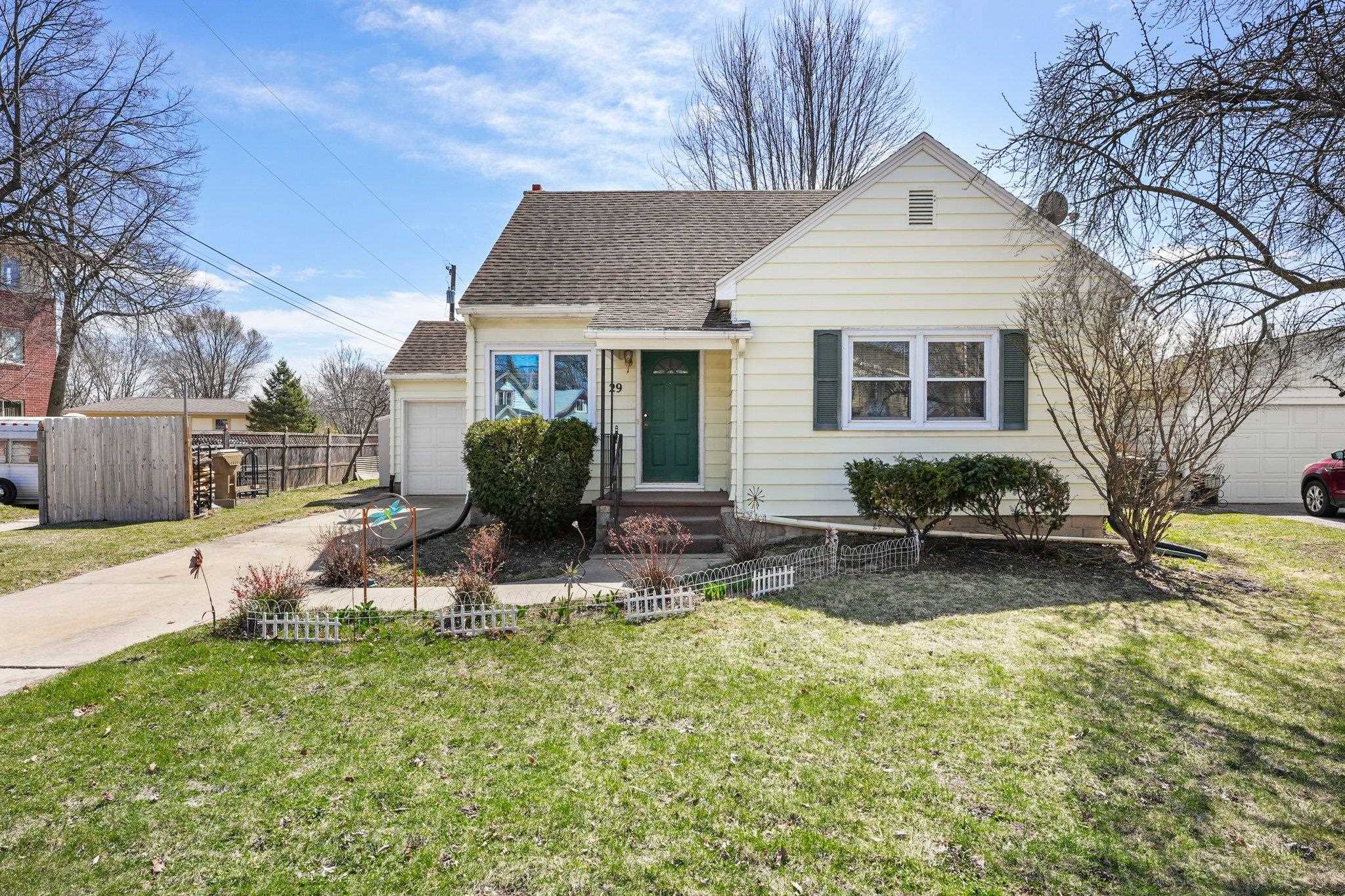 29 S Fair Oaks Avenue