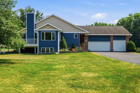 Photo of 2766 Northwynde Passage, Sun Prairie, WI 53590 (MLS # 2028583)
