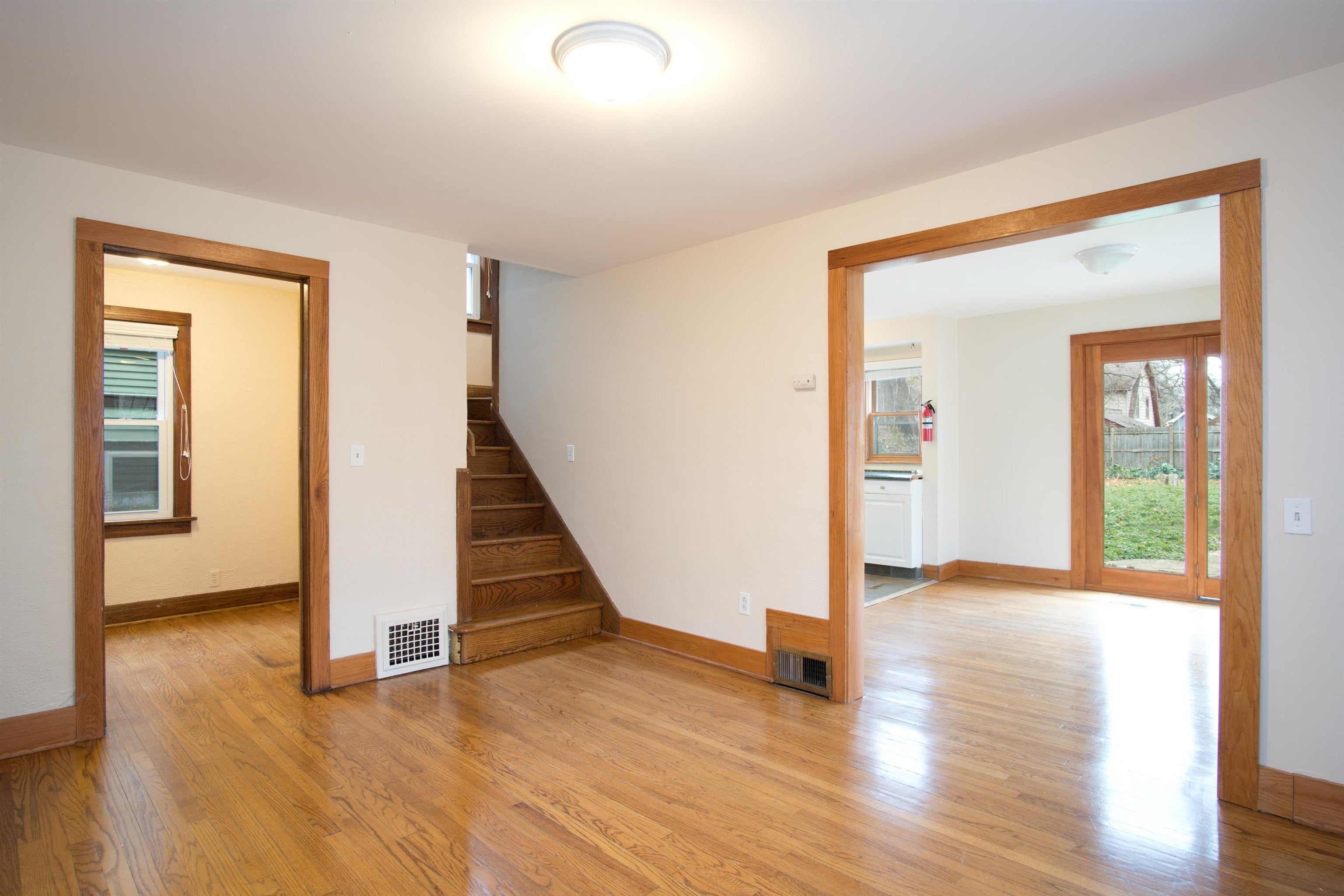135/137 Division Street