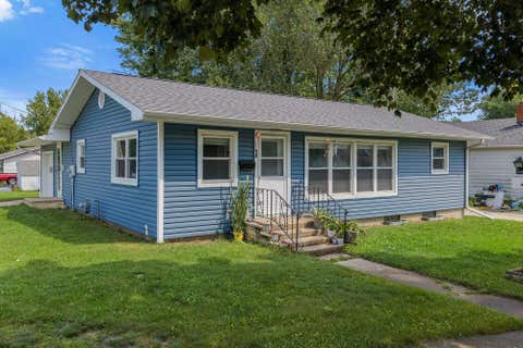 Photo of 548 W Main Street, Reedsburg, WI 53959 (MLS # 2030186)