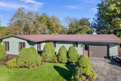 Photo of 108 Shanghai Ridge Road, Wauzeka, WI 53826 (MLS # 2033983)