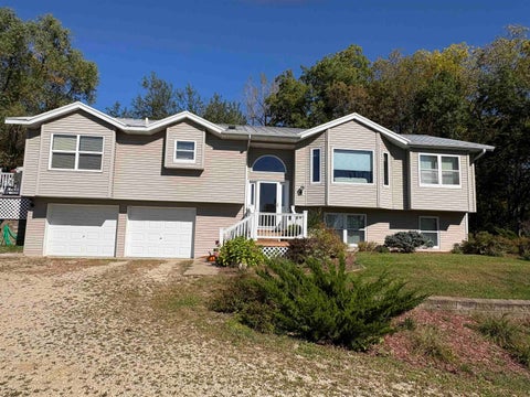 Photo of 37809 Maple Lane, Prairie du Chien, WI 53821 (MLS # 2034068)