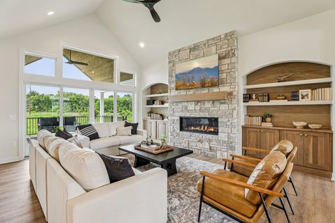 Photo of 809 Nancy Court, Waunakee, WI 53597 (MLS # 2011701)