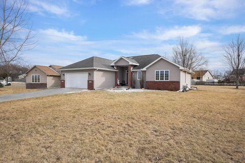 Photo of 571 Hosanna Heights Court, Evansville, WI 53536 (MLS # 2004713)