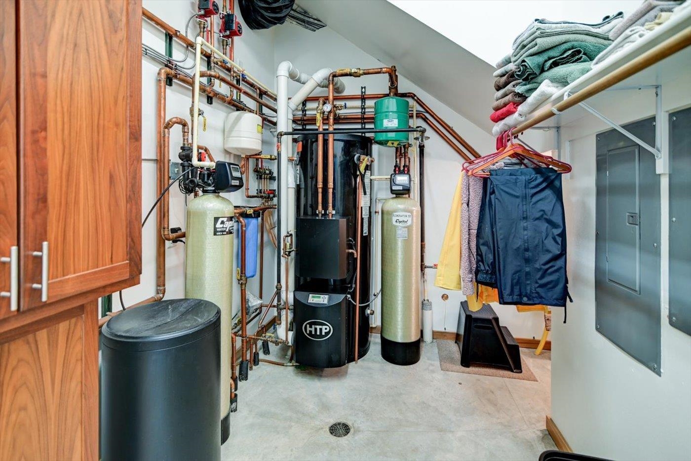 Edgerton, Wisconsin 53534, United States, 3 Bedrooms Bedrooms, ,3 BathroomsBathrooms,Residential,Active,189515