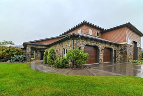 Photo of 1081 Eagle Court, Edgerton, WI 53534 (MLS # 2006346)