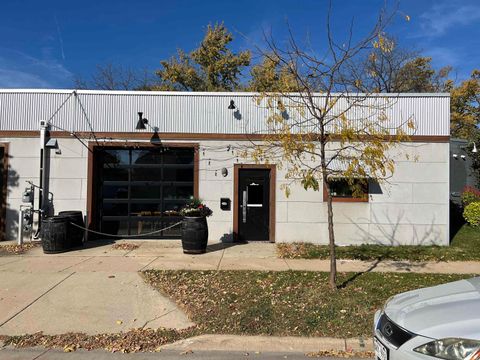 Photo of 1602 Gilson Street, Madison, WI 53715 (MLS # 1988547)