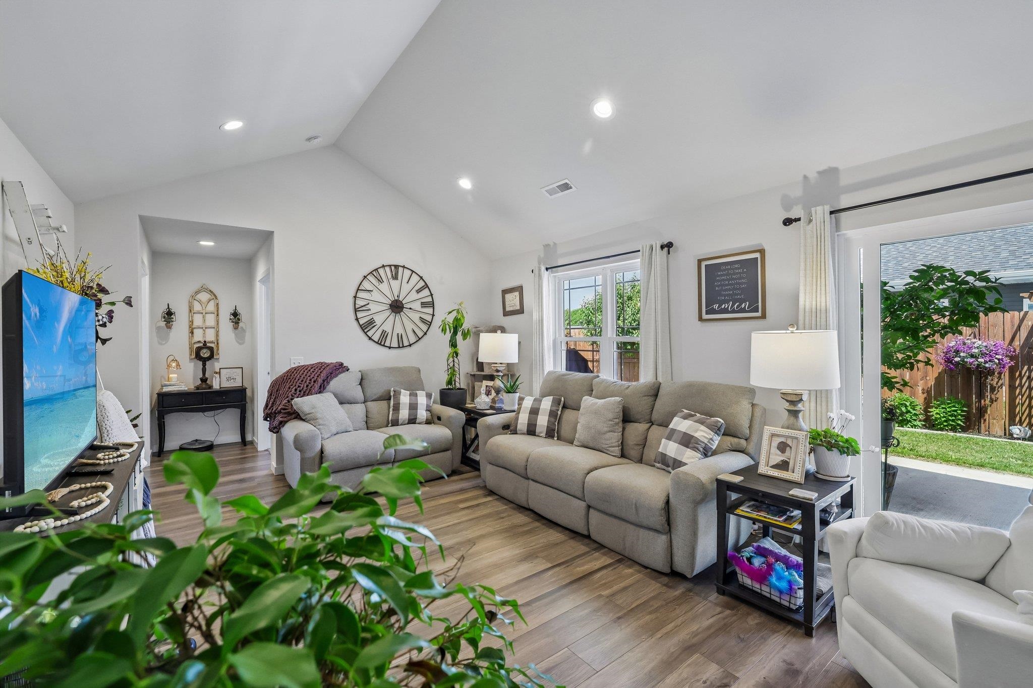 1720 Montclair Place