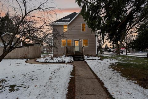 Photo of 402 E Church Street, Orfordville, WI 53576 (MLS # 2014010)
