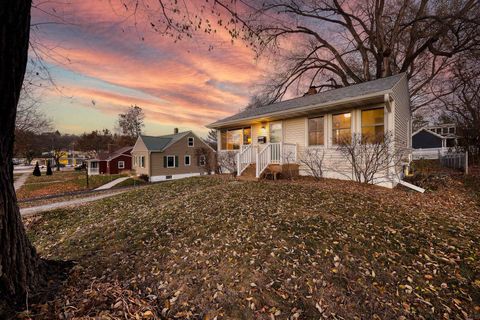 Tiny photo for 725 N Meadow Lane, Madison, WI 53705 (MLS # 2013091)