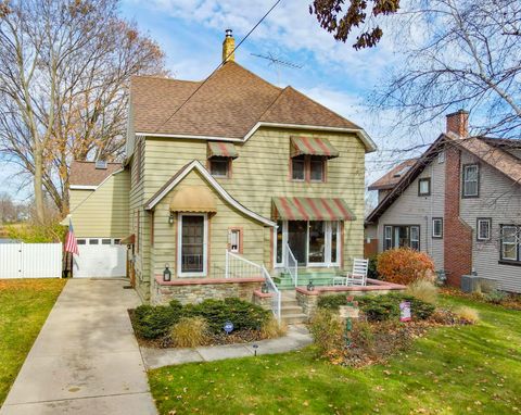 Photo of 519 E Milwaukee Avenue, Fort Atkinson, WI 53538 (MLS # 2012935)