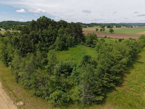 Photo of Lot 5 Sunset Trace, Tomah, WI 54660 (MLS # 2021346)