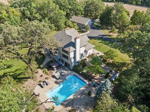 Photo of 2082 Tower Drive, Stoughton, WI 53589 (MLS # 2014981)