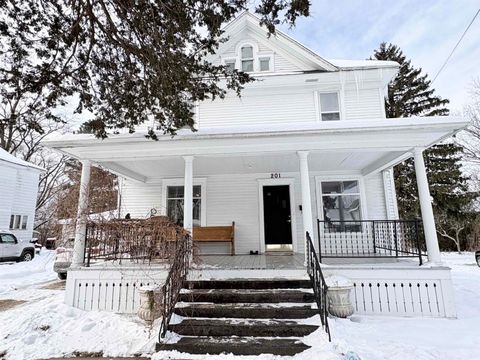 Photo of 201 N Grove Street, Reedsburg, WI 53959 (MLS # 2013880)