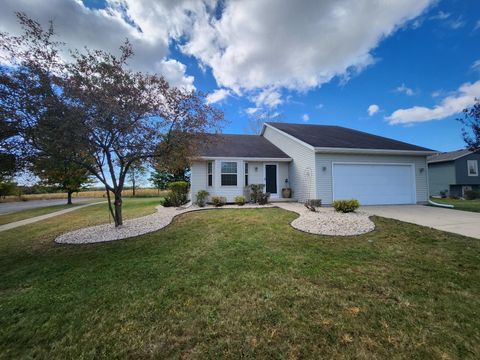 Photo of 419 Lorraine Drive, Edgerton, WI 53534 (MLS # 2010507)
