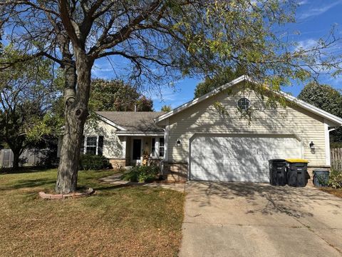 Photo of 1936 Cliff Alex Court, Waukesha, WI 53189 (MLS # 2010653)
