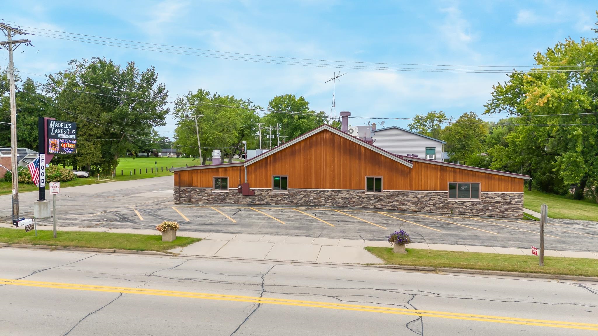 Photo 1 of 84 — N4319 STATE ROAD 49, Poy Sippi, WI 54967