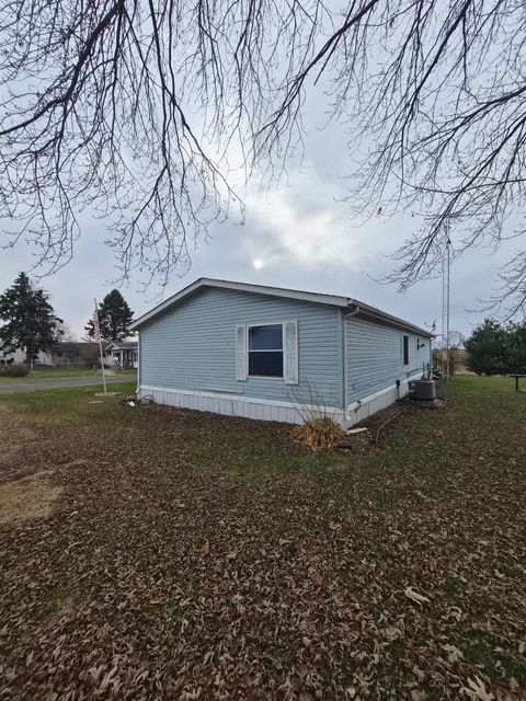 Tiny photo for 1510 14th Street, Hazel Green, WI 53811 (MLS # 2012921)