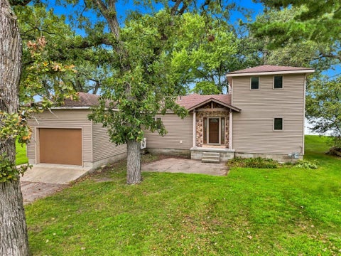 Photo of N401 Oxbow Bend, Milton, WI 53563 (MLS # 2031910)