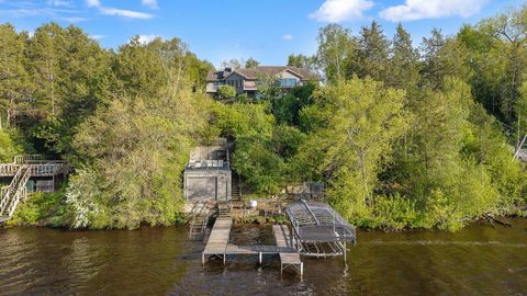 Photo of W14198 Selwood Drive, Prairie Du Sac, WI 53578 (MLS # 2023359)