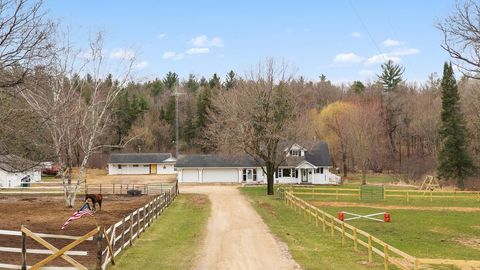 Photo of 1135 County Road K Road, Wisconsin Dells, WI 53965 (MLS # 2019938)